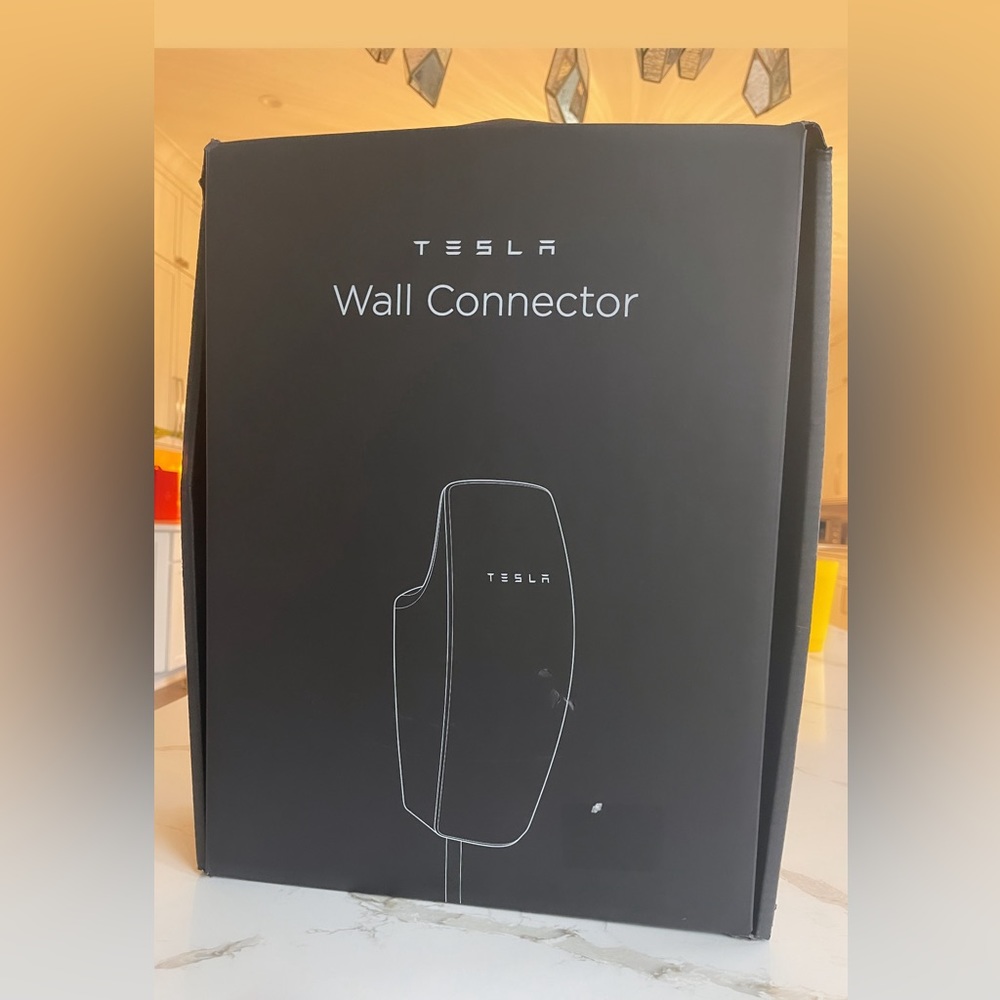 Tesla Charger / wall connector